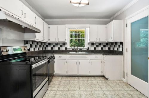 1385 Holly Ln, Atlanta GA  30329-3513 exterior