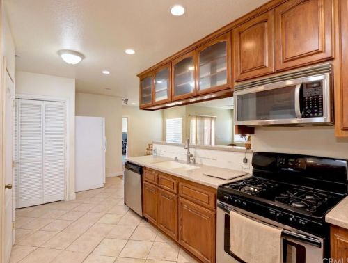 1926 Orange Ave, Anaheim CA  92804-3502 exterior