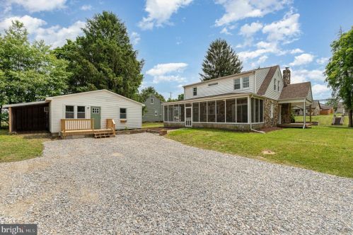 211 York Rd, Carlisle PA  17013-3154 exterior