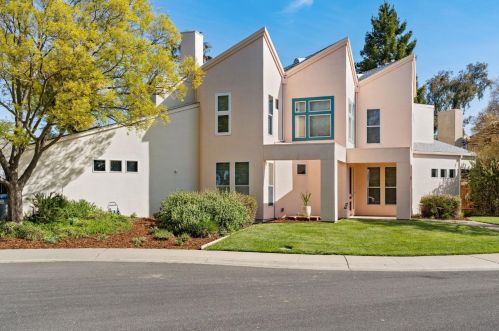 715 Mockingbird Pl, Davis, CA 95616-7521