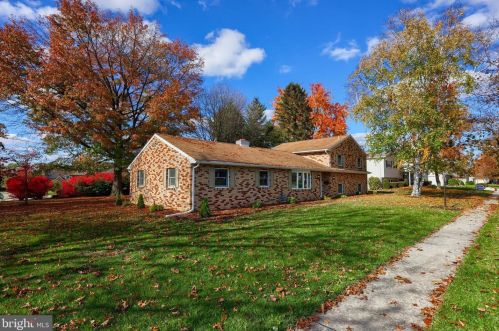 406 Clearview Rd, Hanover, PA 17331-1314