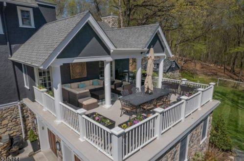 69 Tower Hill Rd, Mountain Lakes, NJ 07046-1207