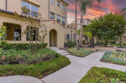 158 Borrego, Irvine, CA 92618-8887