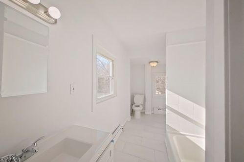 76 Passaic Ave, Paterson NJ  07506-1406 exterior