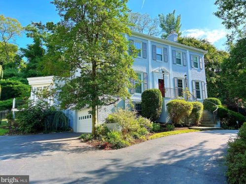 1313 Merrie Ridge Rd, Mc Lean, VA 22101-1826
