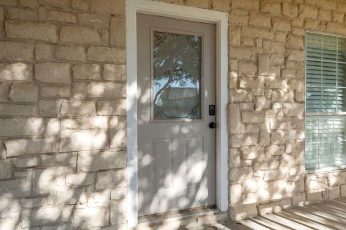 210 Adam Ct, Tomball, TX 77375-6685