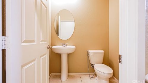 144 Compass, Irvine CA  92618-1155 exterior