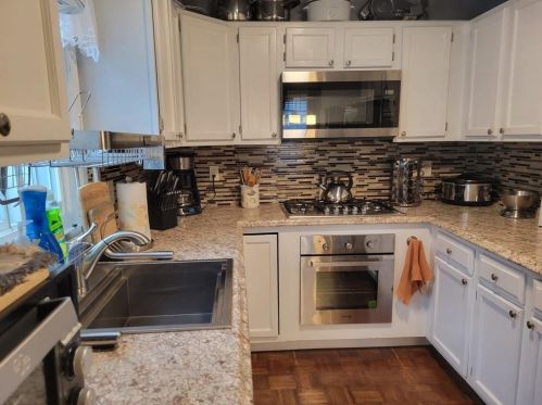 36 Springbrook Rd, Westerly, RI 02891-1001