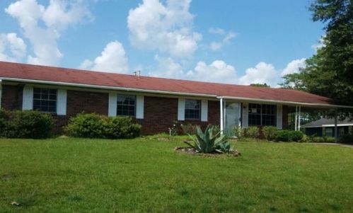 312 Vernon Dahmer Dr, Hattiesburg, MS 39401-7725