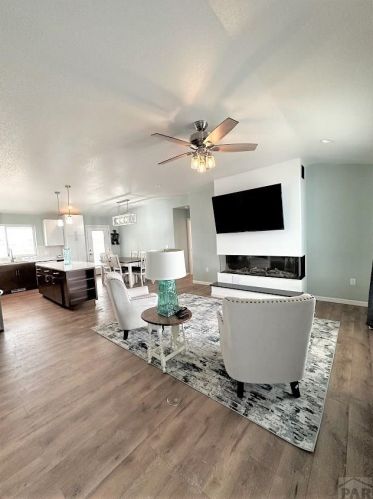 56 Siesta Dr, Pueblo, CO 81007-6141