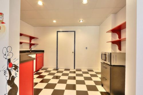 4086 Haverhill Dr, Atlanta GA  30342-3818 exterior