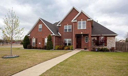 1920 Wilkes Ave, Springdale, AR 72762-9016