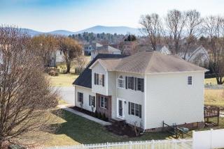 3 Lindburgh Dr, Waynesboro, VA 22980-6527