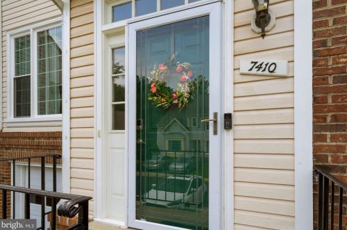7410 Ridge Oak Ct, Springfield, VA 22153-1900