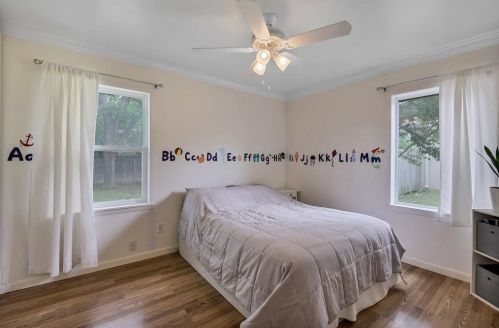 5221 Wosley Dr, Fort Worth TX  76133-2217 exterior