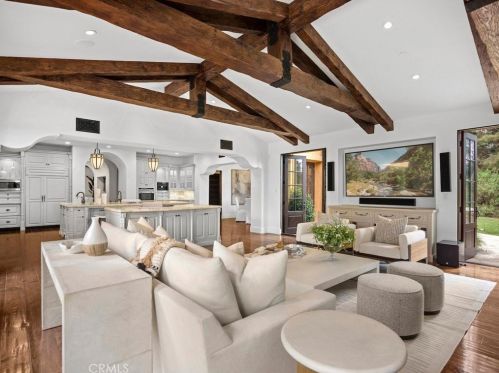 47 Echo Gln, Irvine CA  92603-0421 exterior