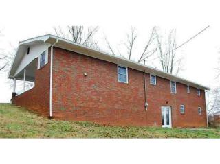 1305 Nell St, Tazewell, TN 37879-4317