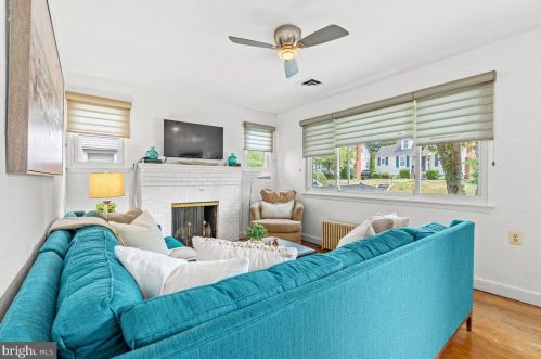 5729 1st St, Arlington, VA 22204-1105