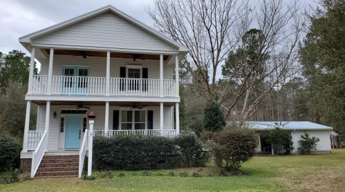 109 Rice Rd, Ridgeville, SC 29472-8618