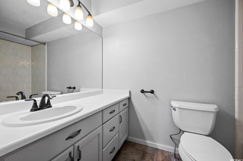 9229 Jefferson Cv, Sandy UT exterior