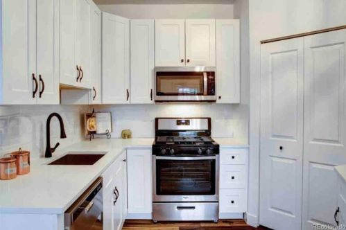 1140 Logan St, Denver CO  80210-3126 exterior