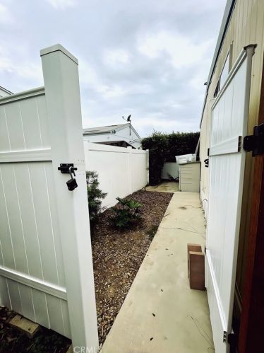 20701 Beach Blvd, Huntington Beach CA  92648-4908 exterior