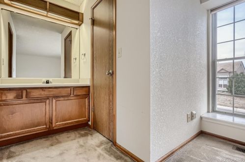 21308 Aberdeen Dr, Aurora CO 80015-3526 exterior