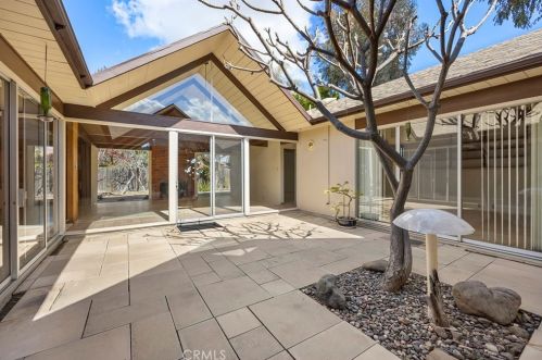 5041 Elsinore Ave, Orange, CA 92869-1223