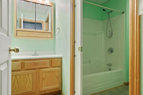 2915 Eagle Valley Dr, Saint Paul MN  55129-4266 exterior