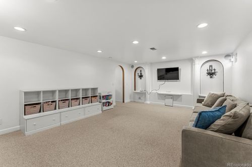 4930 Clarkson St, Englewood CO  80113-7008 exterior