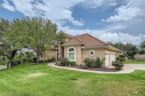402 Aria Dr, Austin, TX 78738-1741