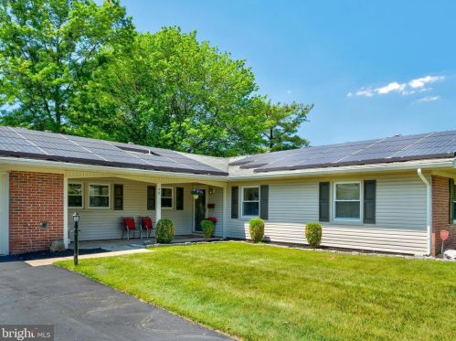 49 Trebing Ln, Willingboro, NJ 08046-3615