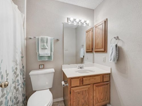 1412 Baker Dr, Cedar Hill TX 75104-1342 exterior