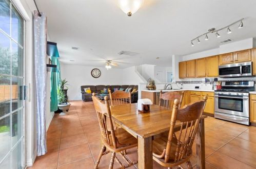 851 Brandi Cir, Uhland TX 78640-5340 exterior