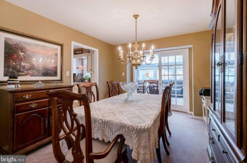 303 Devon Dr, Lancaster PA  17603-4609 exterior