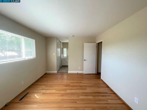 589 Maureen Ln, Concord CA  94523-2758 exterior