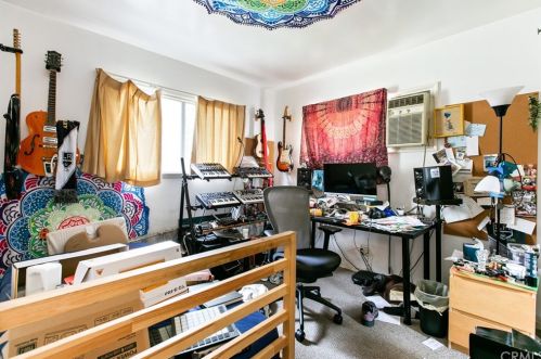 432 Ivy St, Glendale CA  91204-1027 exterior