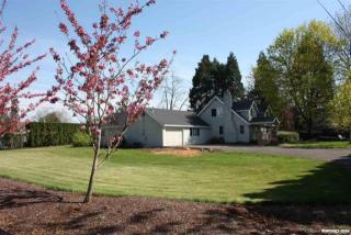 836 10th Ave, Stayton, OR 97383-2035