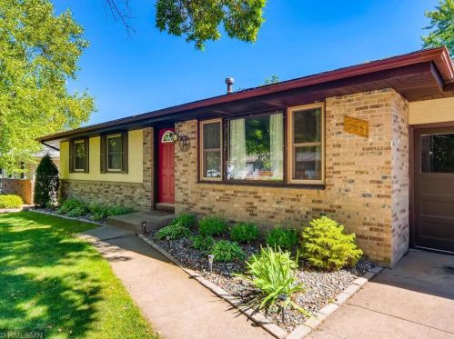 631 17th Ave, Saint Paul MN  55112-6522 exterior