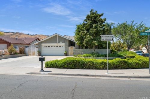 3382 Fillmore St, Riverside, CA 92503-5135