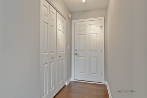 1019 Castlewood Ln, Bannockburn IL  60015-2609 exterior