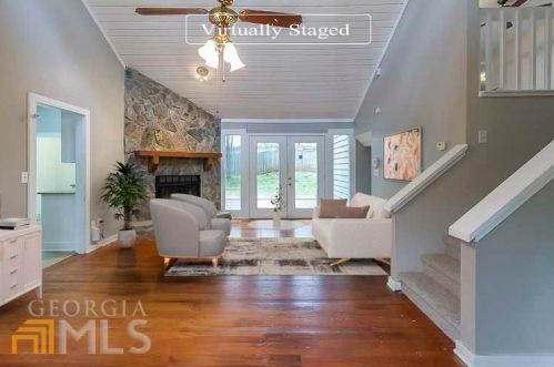 575 Farmbrook Trl, Kennesaw, GA 30144-1629
