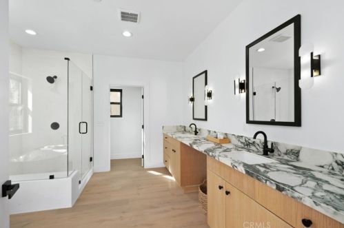 4614 Tobias Ave, Van Nuys CA  91403-2823 exterior
