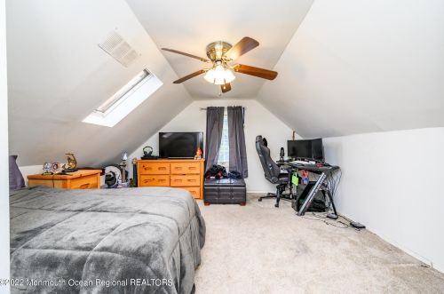 177 Ocean Ave, Middletown NJ 07748-5664 exterior