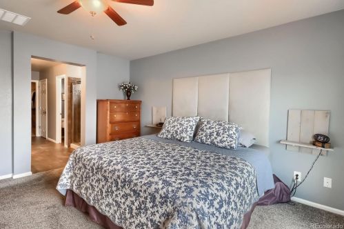 26901 Roxbury Pl, Denver CO  80016-7528 exterior