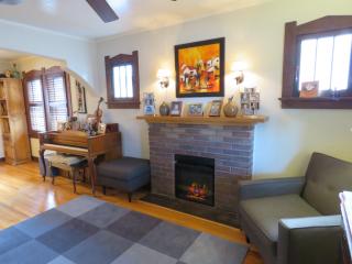 712 Lincoln St, Denver CO  80209-4024 exterior