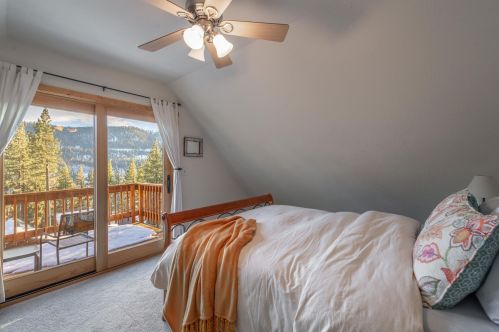 14405 Denton Ave, Truckee CA  96161-3612 exterior