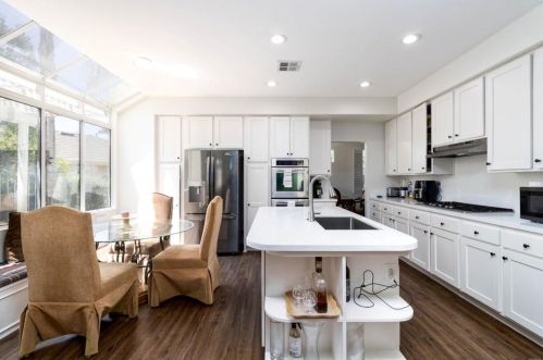 2819 Avenida Valera, Carlsbad, CA 92009-7100