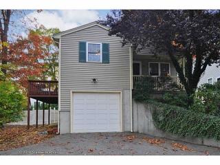 42 Smith St, Lincoln, RI 02865-3532