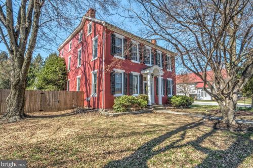 36 Academy Dr, Ephrata PA  17522-1321 exterior